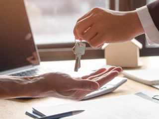 Passer par un courtier immobilier